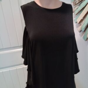 G.I.L.L.I Size L Elegant Black Cold Shoulder w/ Bat Wing Type Cold Shoulder Top